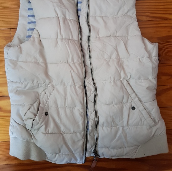 Vest - Picture 2 of 5